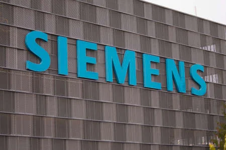 165319510 zug switzerland 26th february 2021 siemens company sign hanging on a building facade in zug